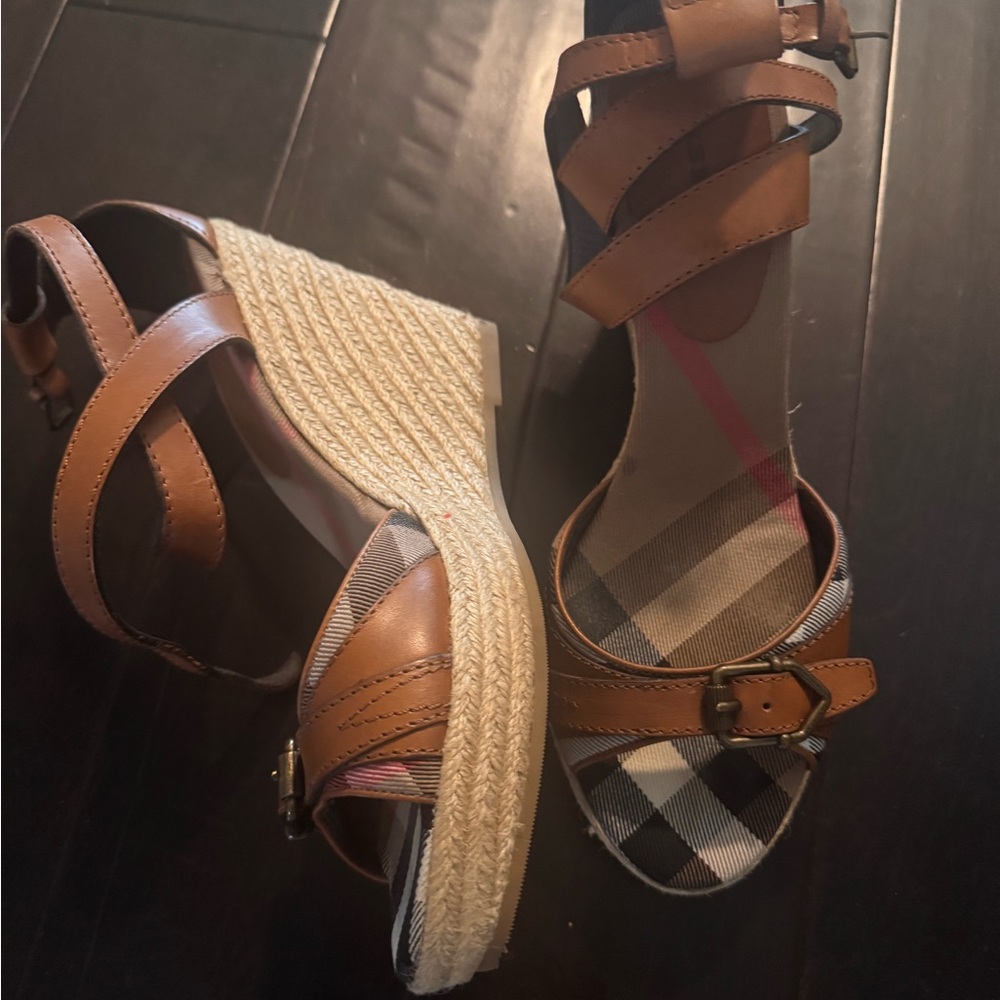 Burberry Women's Tan and Black Check Sandals - Picture 4 of 6